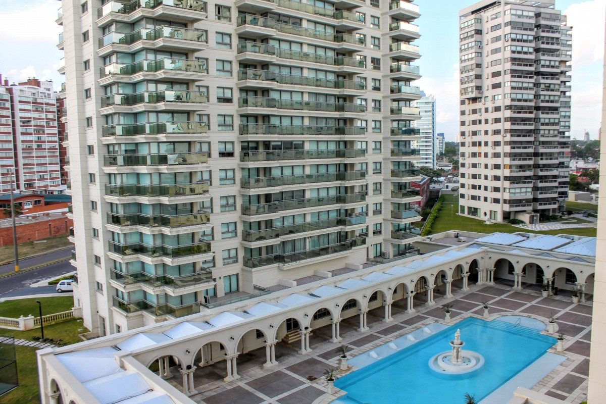 Apartamento en Playa Brava, Punta del Este.