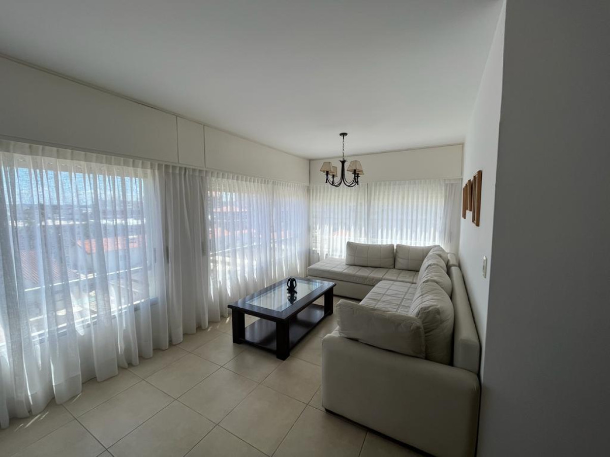 Apartamento en Península, Punta del Este.
