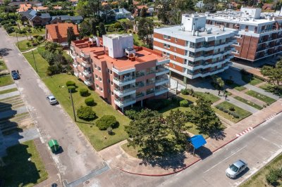 ALQUILA APARTAMENTO 3 DORMITORIOSPUNTA DEL ESTE MANSA