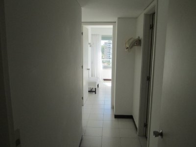 Excelente oportunidad... torre de categoría, con excelentes servicios, ubicado en primera línea sobre playa brava