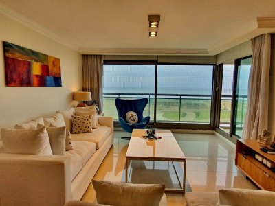 Vendo apartamento 3 dormitorios en Torre Imperiale, primera linea brava, vista al mar, excelentes amenities, Punta del Este.