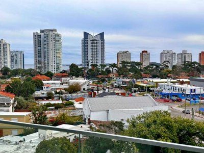 Vendo apartamento monoambiente a estrenar, con buenos servicios, en Punta del Este