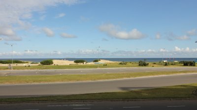 VENDO APTO EN LA BRAVA, VISTA DIRECTA AL MAR, PUNTA DEL ESTE 