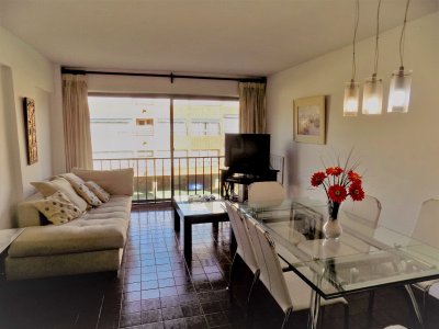 Vendo apartamento 3 dormitorios frente a playa mansa, Punta del Este.