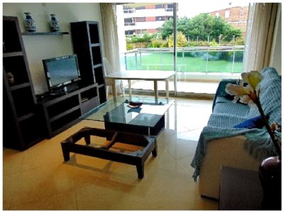 Apartamento en Brava, 3 dormitorios *