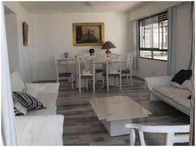 Apartamento en Brava, 3 dormitorios *