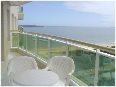 Apartamento en Alquiler y Venta, primera línea, vista franca al mar, Punta del Este