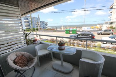 Apartamento de 2 dormitorios en venta con vista al mar, Punta del Este
