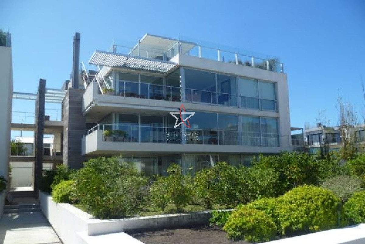 Bikini - GoPunta - Portal Inmobiliario de Punta del Este - Maldonado