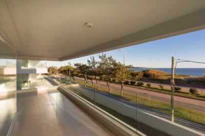 APARTAMENTO, 3 DORMITORIOS Y DEPENDENCIA, MANSA, PUNTA DEL ESTE, VENTA