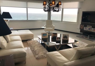 Venta de Apartamento 3 DORMITORIOS en PLAYA BRAVA, PUNTA DEL ESTE.