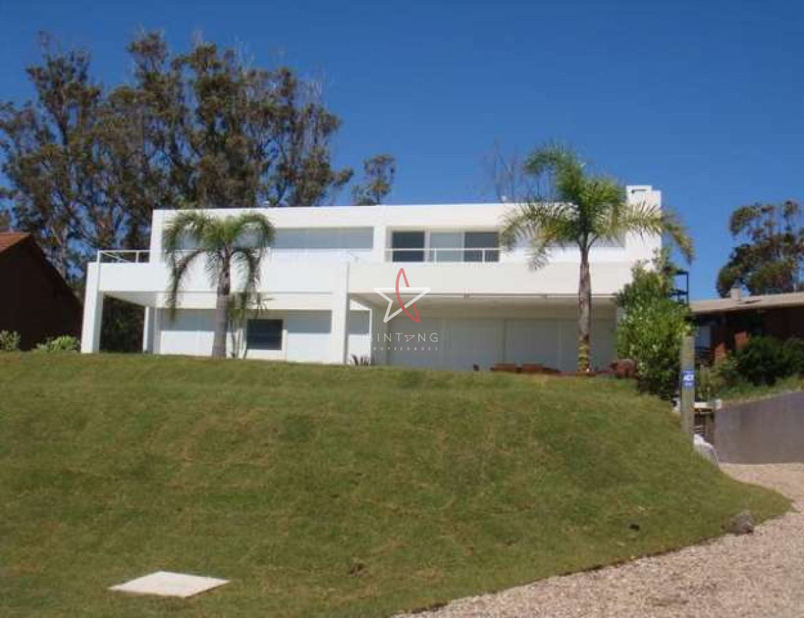 Lomo de la Ballena - GoPunta - Portal Inmobiliario de Punta del Este - Maldonado