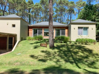 Casa, 3 dorm y dep, Punta del Este, La Barra, Laguna Blanca, Venta y Alquiler