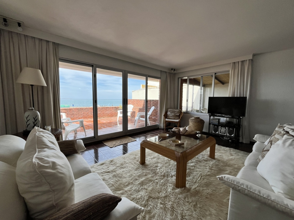 Imagen de Apartamento en venta | Primera línea Playa Brava | Península, Punta del Este