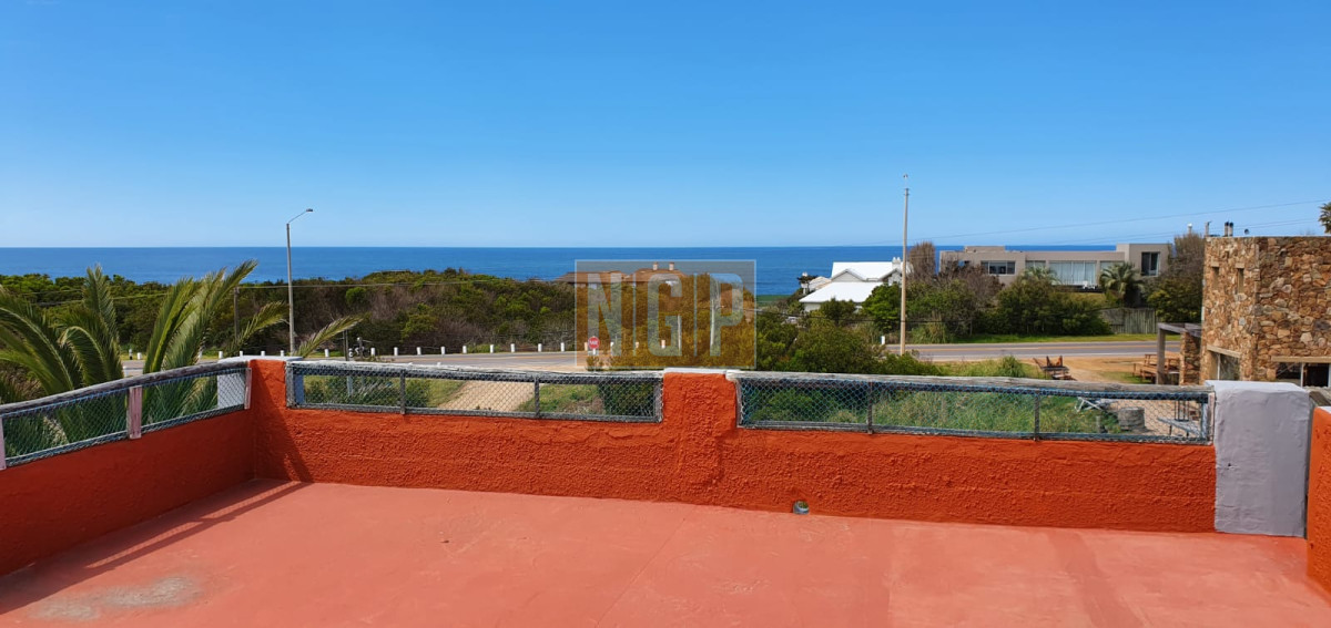 casa con excelente vista al mar en punta piedra ,sobre ruta 10 - ngp27035c
