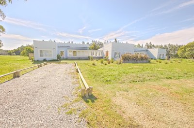 Chacra en La Barra con 6 dormitorios en venta