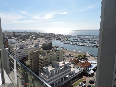 Alquile hermoso apartamento con vista al Puerto