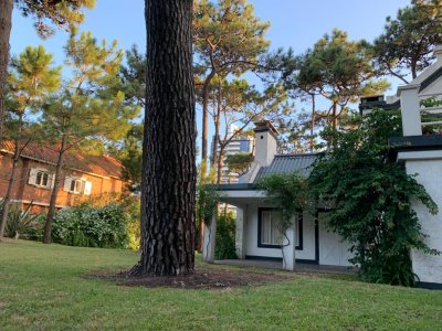 Casa en venta , playa Brava 