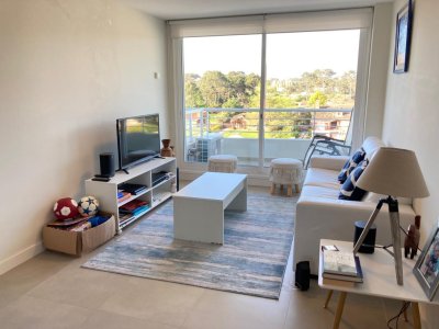 Hermoso apartamento con excelentes servicios en venta y alquiler en Playa Mansa