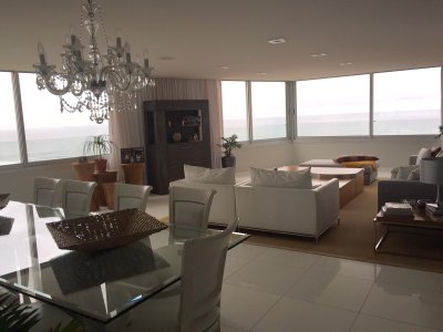 Apartamento 3 dormitorios más dependencia playa brava Punta del Este