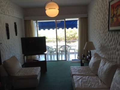 Alquilo apartamento 3 dormitorios en Playa Mansa, Punta del Este