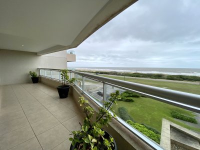 Venta apartamento 3 dormitorios playa brava Punta del Este 