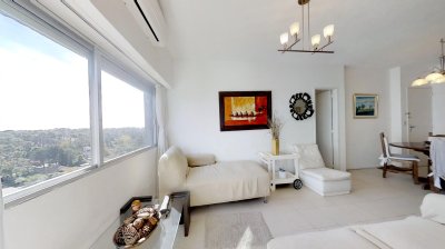 Apartamento reciclado de dos dormitorios en Punta del Este