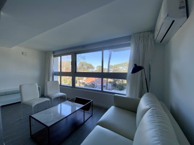 Unidad de 1 dormitorio en Roosevelt