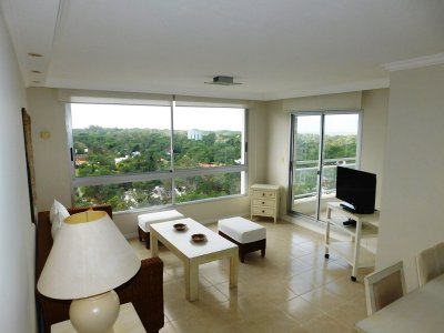 Venta de depto en edificio con servicios 