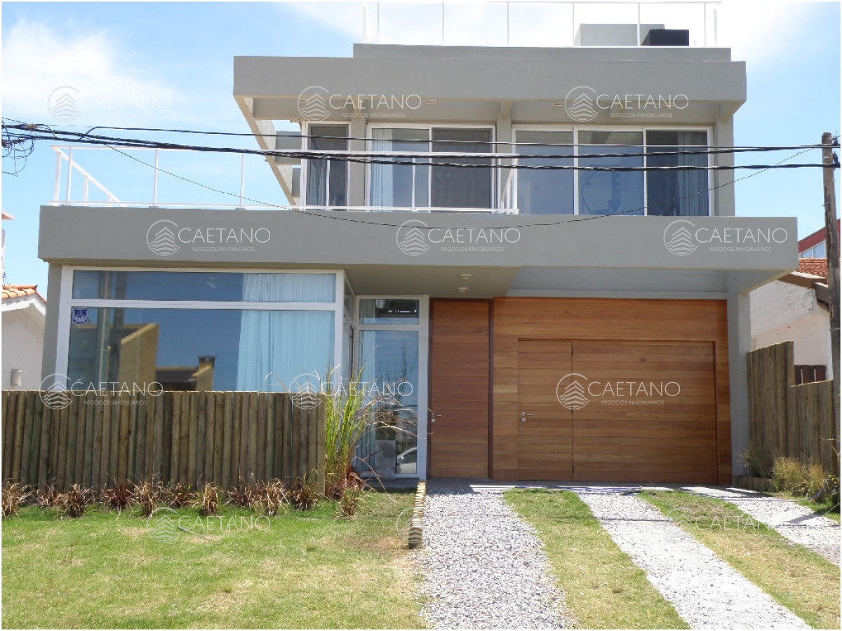 Bikini - GoPunta - Portal Inmobiliario de Punta del Este - Maldonado