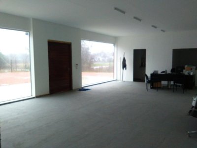 Excelente galpon con oficinas, 600 m2, en Maldonado.