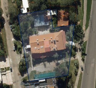 Hotel con más de 2500 metros de terreno playa mansa Punta del Este