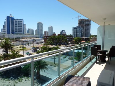 Venta, apartamento, 3 dormitorios, Aidy Grill, Punta del Este.