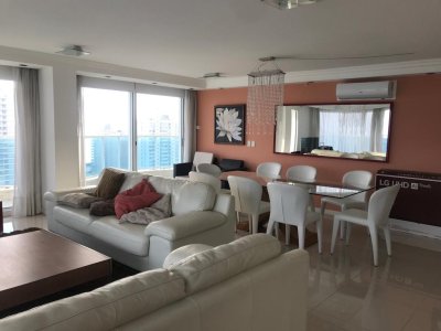 Alquiler Temporario, 4 dormitorios, Punta del este, vista 180 grados, piso alto