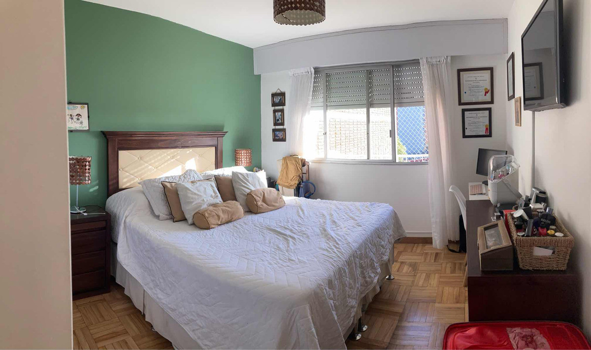 VENTA APARTAMENTO LIVING COMEDOR TRES DORMITORIOS DOS BAÑOS COCINA DEFINIDA PUNTA CARRETAS.