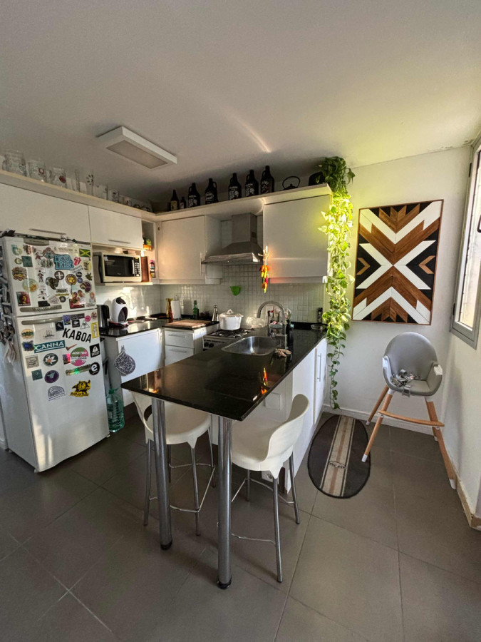VENTA APARTAMENTO LIVING COMEDOR DOS DORMITORIOS UN BAÑO COCINA INTEGRADA POCITOS.