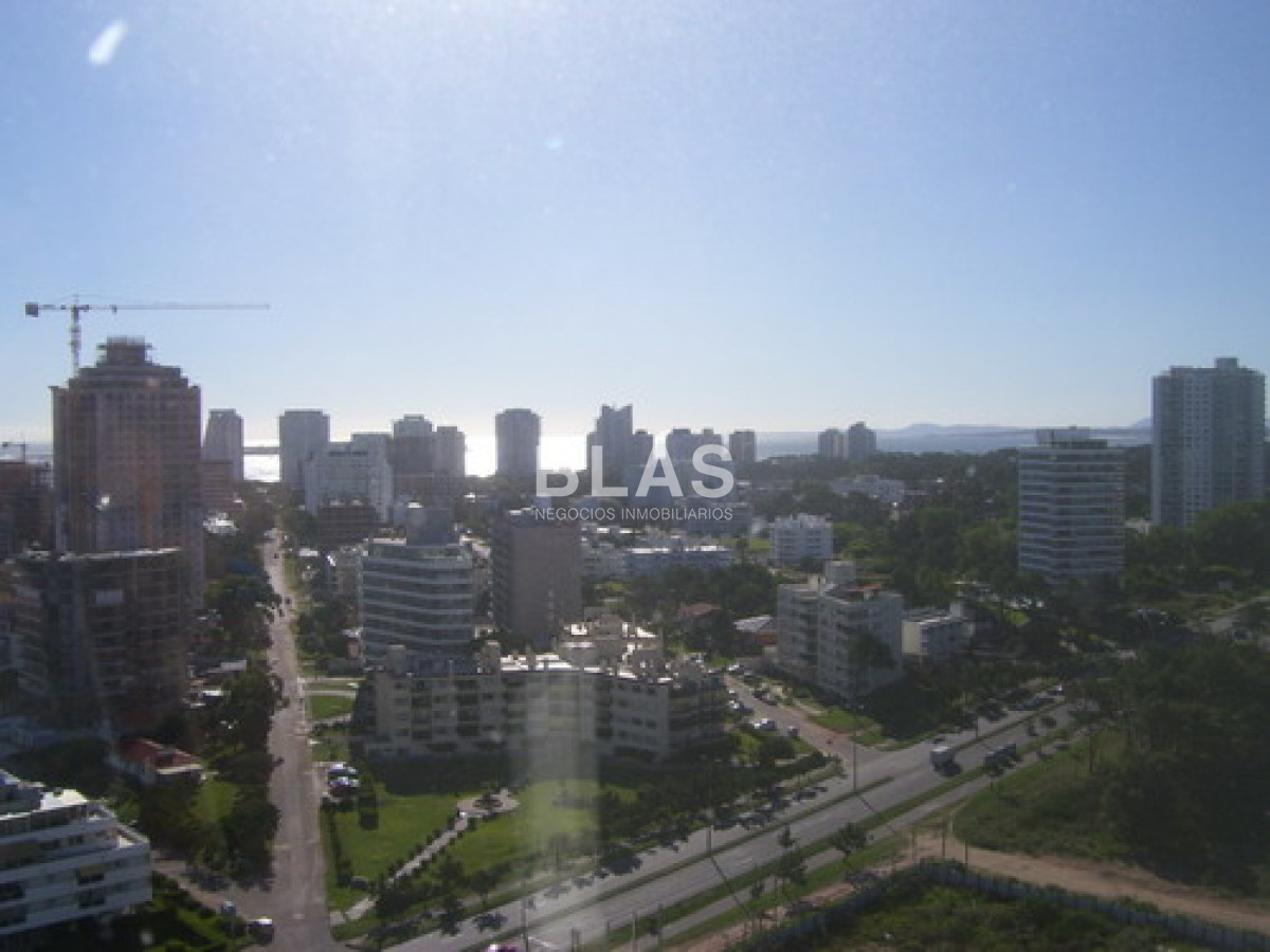 Brava - GoPunta - Portal Inmobiliario de Punta del Este - Maldonado