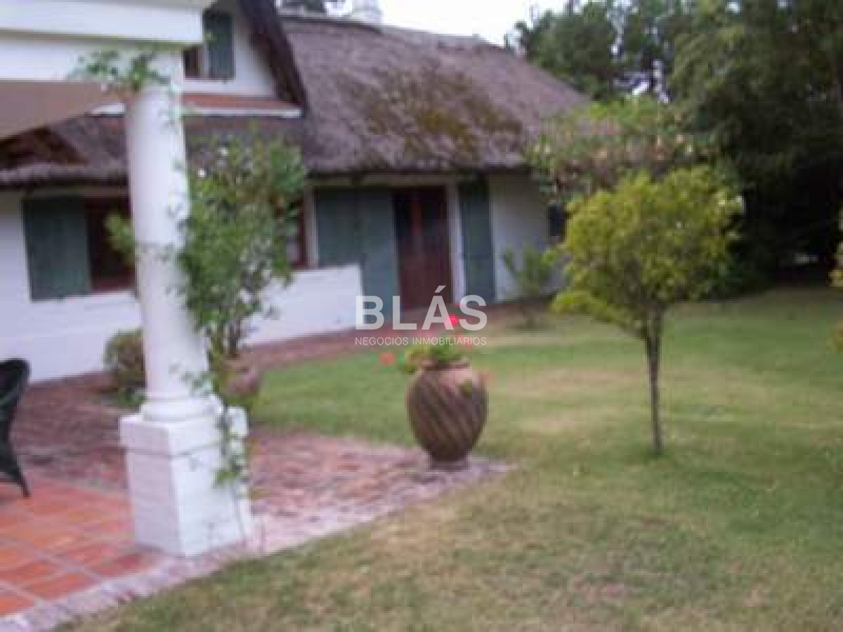 Beverly Hills - GoPunta - Portal Inmobiliario de Punta del Este - Maldonado