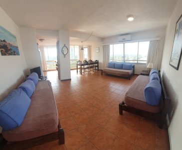 Apartamento en alquiler anual, Punta del Este, Roosevelt