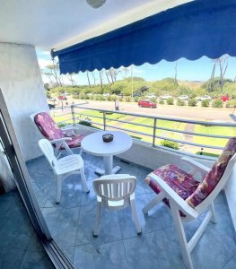 Apartamento en venta en Punta del Este, mansa frente al mar