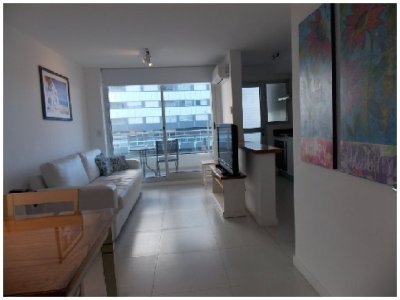 ROOSEVELT, 2 AMBIENTES, TODOS LOS SERVICIOS.