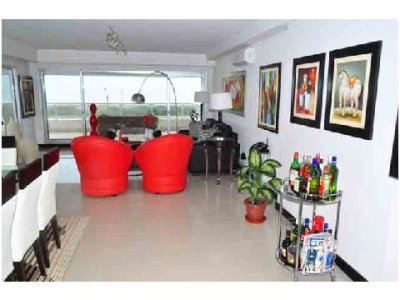 Apartamento en Brava, 3 dormitorios *
