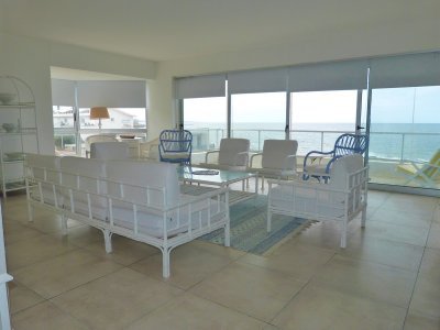 PLAYA BRAVA, VISTA AL OCEANO, 3 SUITES, GGE DOBLE.