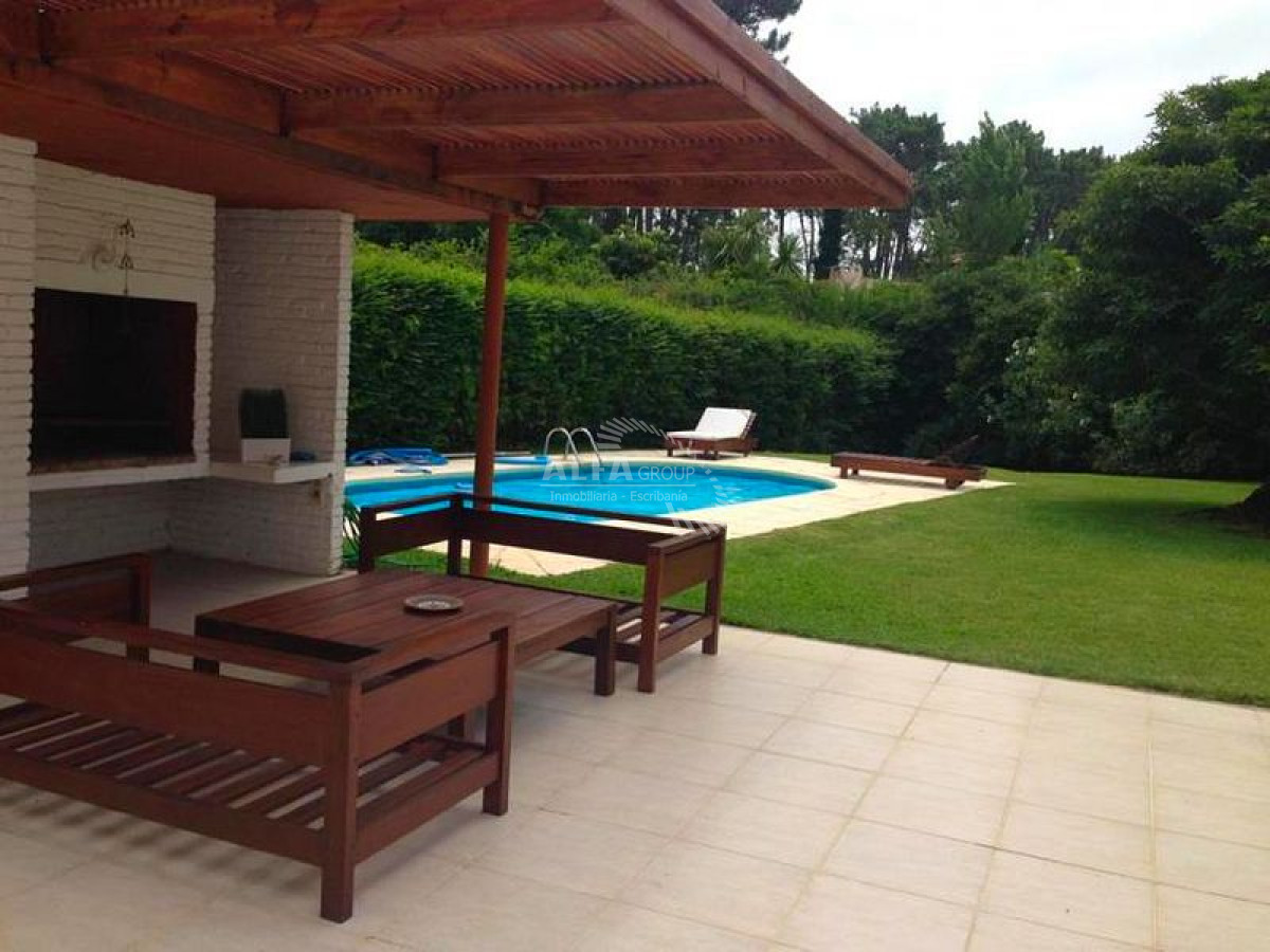 casa en venta en pinares, punta del este - alf3955c