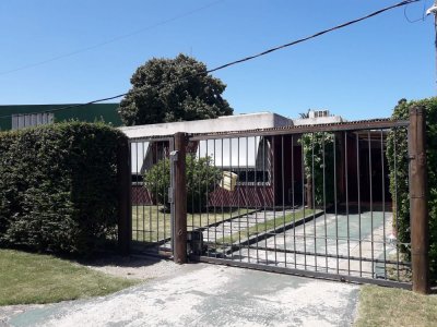 Casa de 4 dormitorios con excelente ubicación, Maldonado