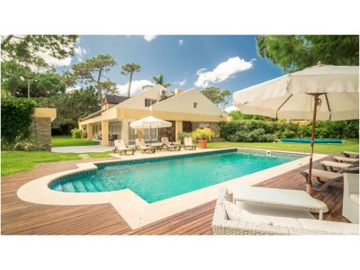 Mansa, espectacular casa en venta 