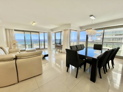 Departamento en venta de 3 dormitorios y servicio en Imperiale, Punta del Este, Uruguay