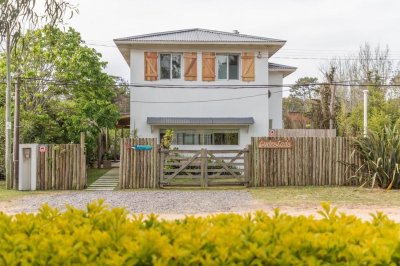 Casa en venta en La Barra, Uruguay