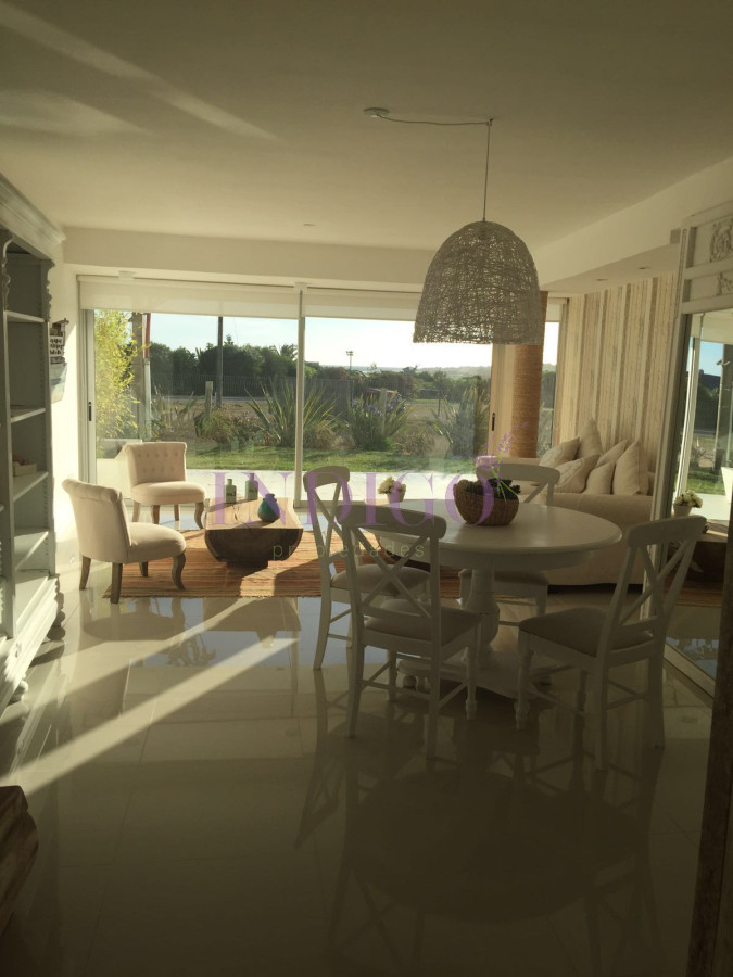 Bikini - GoPunta - Portal Inmobiliario de Punta del Este - Maldonado