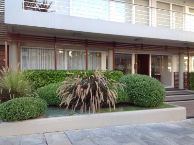 Apartamento 3 Dormitoritos y 3 Baños, en la Peninsula!